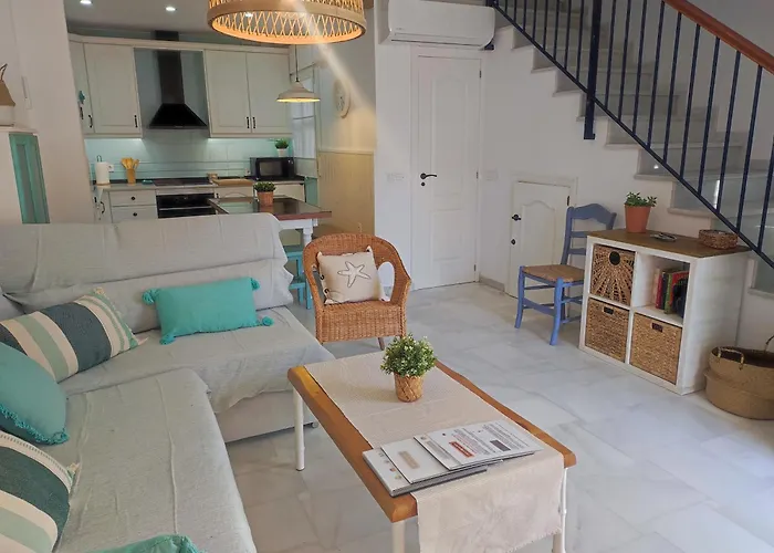 Casa Lola Conil, Azotea Al Mar Y Parking Solo Familias O Parejas بيت للعطل *