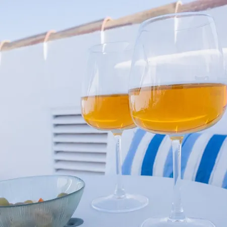 Дом отдыха Casa Lola Conil - Azotea Al Mar Y Parking - Solo Familias O Parejas Кониль-де-ла-Фронтера