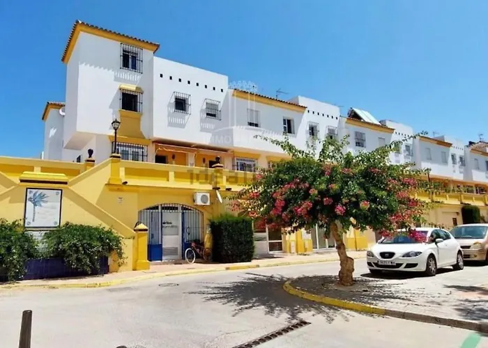 Holiday home Casa Lola Conil, Azotea Al Mar Y Parking Solo Familias O Parejas