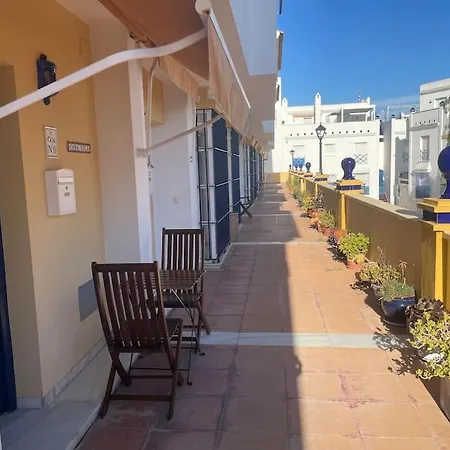 Casa Lola Conil, Azotea Al Mar Y Parking Solo Familias O Parejas Nyaraló