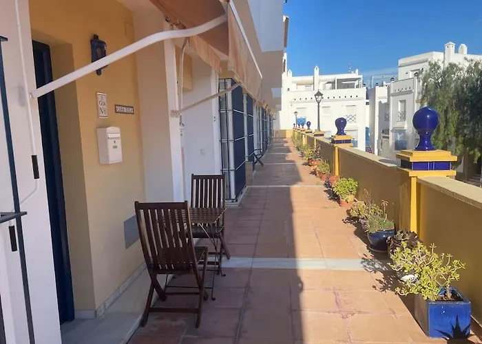 Casa Lola Conil, Azotea Al Mar Y Parking Solo Familias O Parejas Nyaraló
